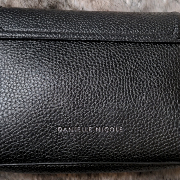 Perfect Danielle Nicole Leather Convertible Purse - Picture 4 of 14